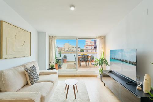 Atarazanas Penthouse by Lovely Rentals