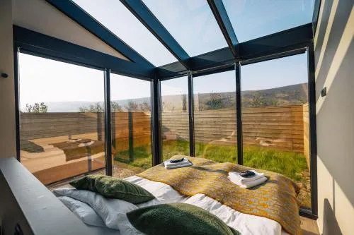 Glass roof lodge with private hot tub