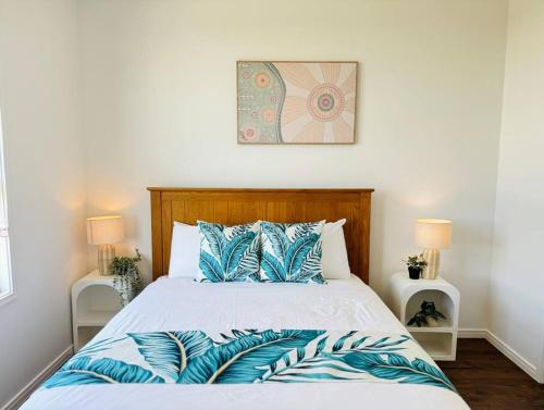 Ένα ή περισσότερα κρεβάτια σε δωμάτιο στο Family-Friendly Getaway in Heathwood