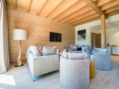 Spacious chalet for 12 people in megeve