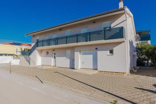 Apartments by the sea Vir - 23562