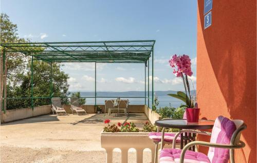 One-Bedroom Holiday Home In Podgora