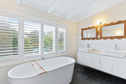 Ένα μπάνιο στο Boomerang at South Durras Whole managed by Batemans Bay Accom