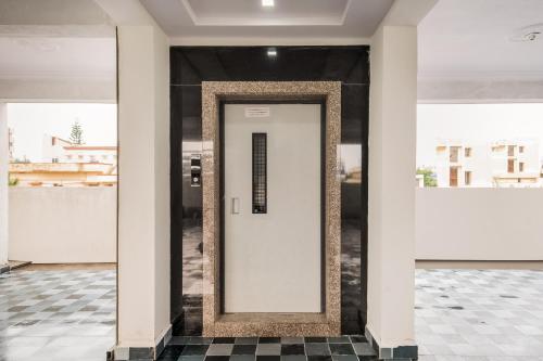 Bilik mandi di Hotel O Coastal Inn