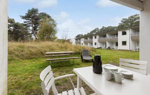 Vườn quanh Nice Apartment In Dueodde