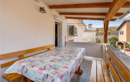 Beach Front Apartment In Rab With Wifi