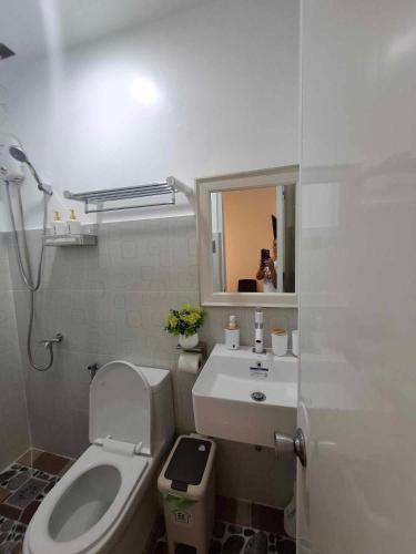 Bilik mandi di Dreamstay Hostel