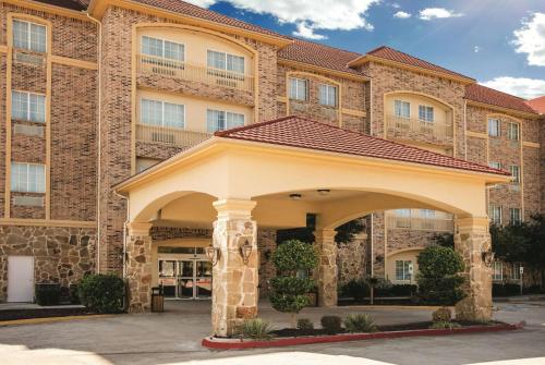 Gallery image of Baymont by Wyndham Dallas South-DeSoto in DeSoto