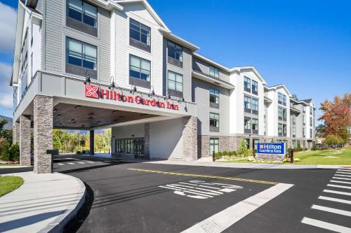 a building with a sign that reads hilton garden inn at Hilton Garden Inn North Conway in North Conway