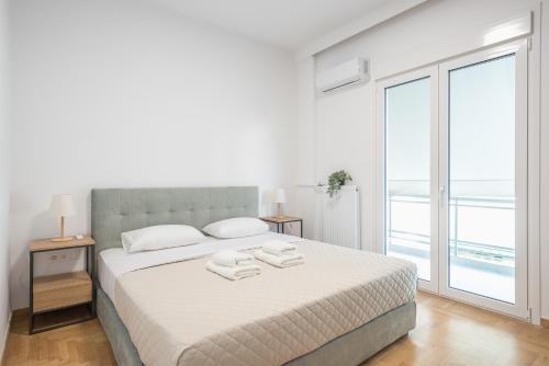 City Vibes Stylish 2BR and a Stunning Balcony