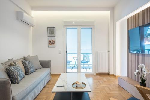 City Vibes Stylish 2BR and a Stunning Balcony