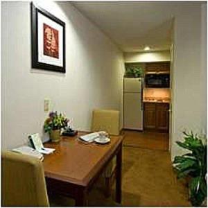 Poplar Inn and Suites – Photos 3