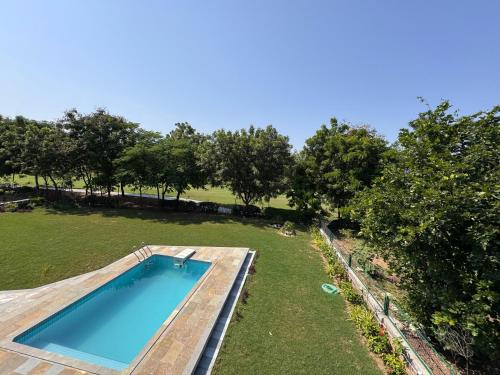 Πισίνα στο ή κοντά στο BK's Villa Golf View