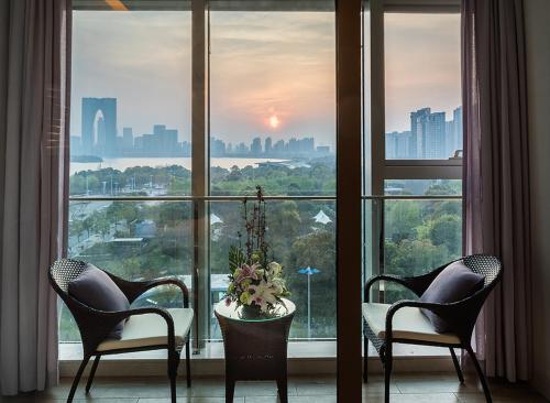 Ruang duduk di NOVOTEL Jinji Lake Suzhou SIP