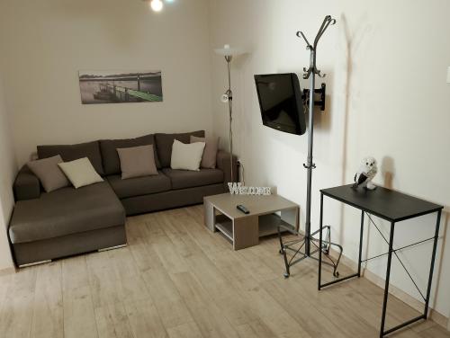 Patisia Metro Station 2 bdrm apartment by MPS