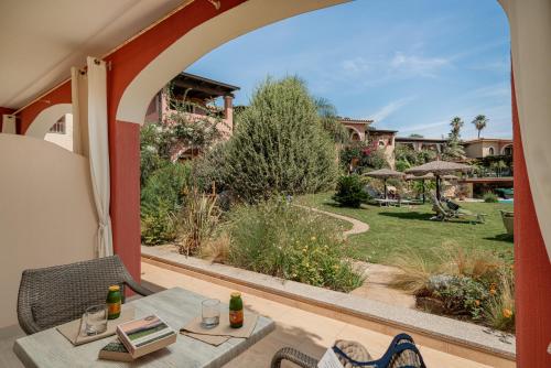 Κήπος έξω από το Hotel Mariposas