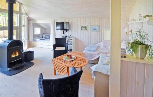 Posezení v ubytování Holiday Home Otterup With Sauna 303