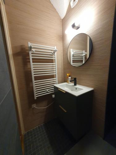 Pléiades , Apt 5 p, 1 grande chambre, un coin montagne et une place de parking , belle vue