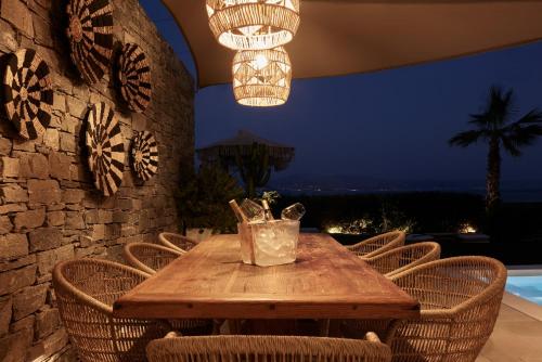 Mando Seaside Villa