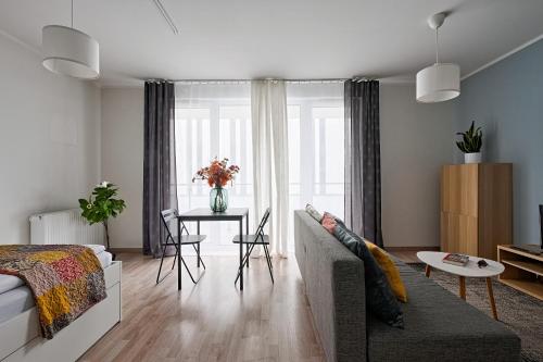 Golden Apartments/Op32