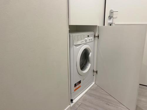 Woods Studio - Self Check-in, Design District