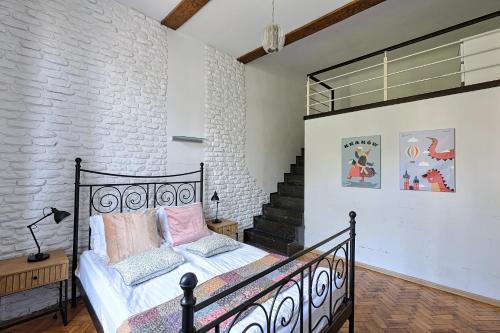 Posteľ alebo postele v izbe v ubytovaní Urban Nest Apartments Dietla 69-8B