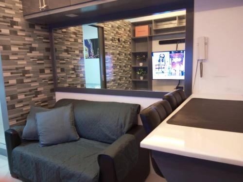 Casa Cintores Condo near PICC with FREE parking