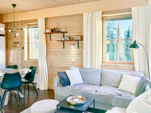 Et opholdsområde på Holiday Home Ruka sunhill by Interhome