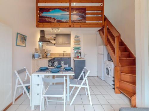 Η κουζίνα ή μικρή κουζίνα στο Holiday Home Bois Soleil by Interhome