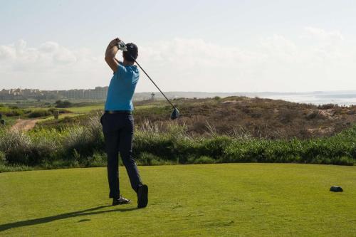 Golf v rezortu nebo okolí