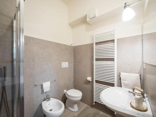 Bilik mandi di Apartment Il Casolare by Interhome