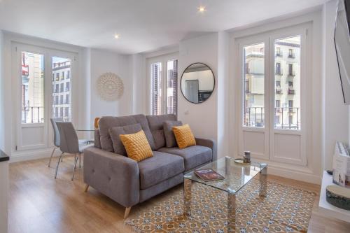 Modern 2-Bed Apartment in Central Madrid