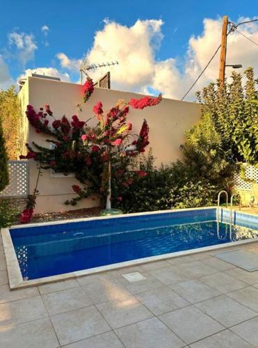 Bazén v ubytování Azure Beach Villas nebo v jeho okolí