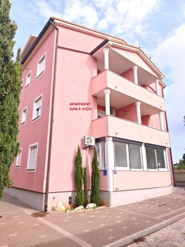 Apartments Tessa 63