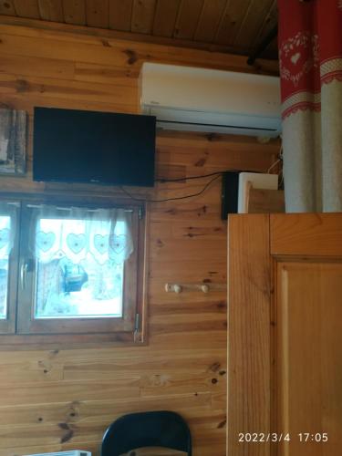 Televisyen dan/atau pusat hiburan di CHALET porte PILAT
