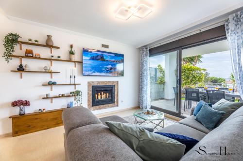 Luxury townhouse with rooftop sauna & Jacuzzi