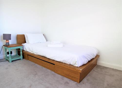 Contemporary Home in Friendly Easton - Free Parking photo 20
