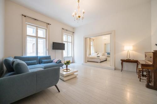Spacious 3 bedroom, 3 ensuite bathroom elegant apartment near the Opera House 1066 Budapest, 12 Ó utca 1st floor kép - 3