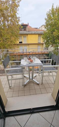 Balkoni atau teres di Residence Millennium