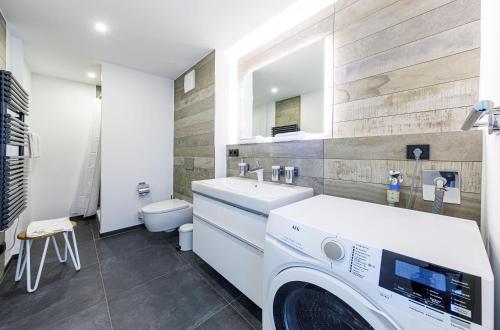 Ένα μπάνιο στο 5 Sterne Strandräuber in Wustrow - Balkon, Sauna & Ostsee