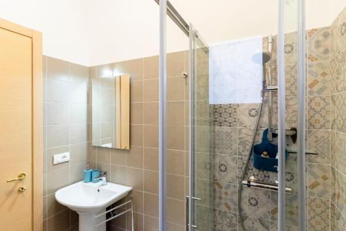 Ένα μπάνιο στο B&B A casa di nonna Elisa
