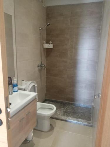 Bilik mandi di Luxury Beach Front Apartment 2Br