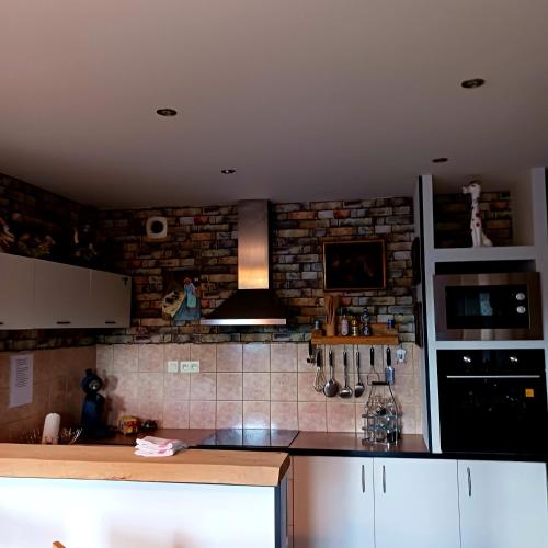 Una cocina o cocineta en gîte en campagne Lamégritnière