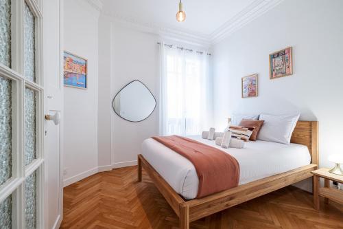10 AMIRAL 201 - Magnifique apt - 2 chambres - Centre-ville