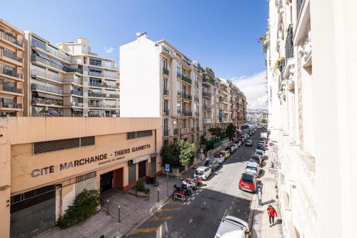 10 AMIRAL 201 - Magnifique apt - 2 chambres - Centre-ville