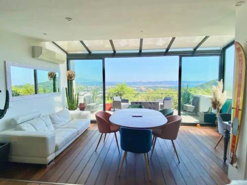 Maison Cosy avec Vue Mer à Mandelieu-la-Napoule