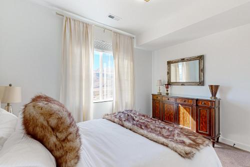 Ein Bett oder Betten in einem Zimmer der Unterkunft Luxurious Heber Haven