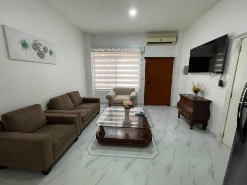 Гостиная зона в Acogedor departamento planta baja # 1