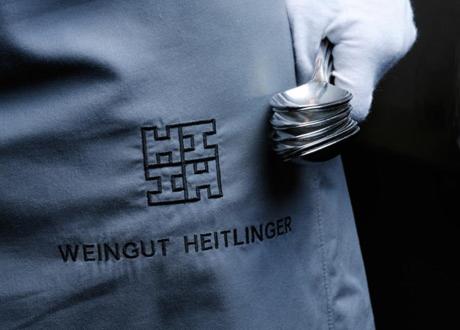 a person wearing a shirt with a screw oututhigunigun at Heitlinger Hof in Tiefenbach