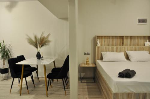 TheVacationers 2,New Studio Skg Downtown